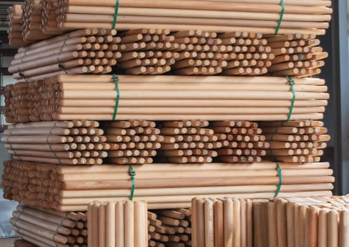 Arrume de cabos de madera torneados para herramientas